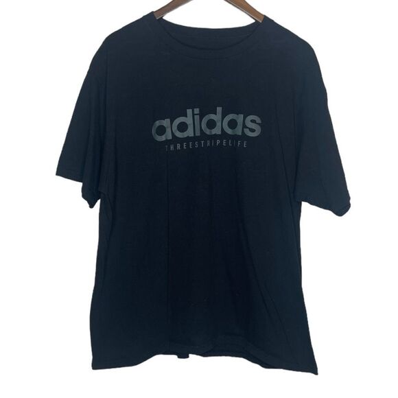 Adidas T-Shirt size XL - Picture 1 of 3